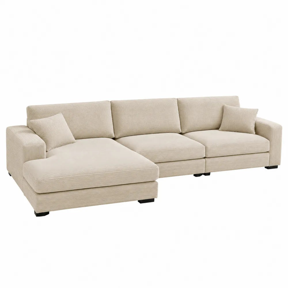 Sofá seccional beige de 3 plazas en pana con chaise longue